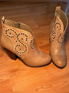 Steve Madden Tan Studded Ankle Booties